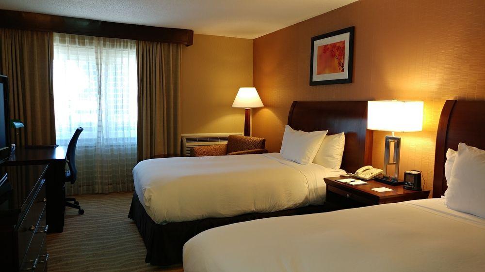 Delta Hotels By Marriott Burlington Zewnętrze zdjęcie