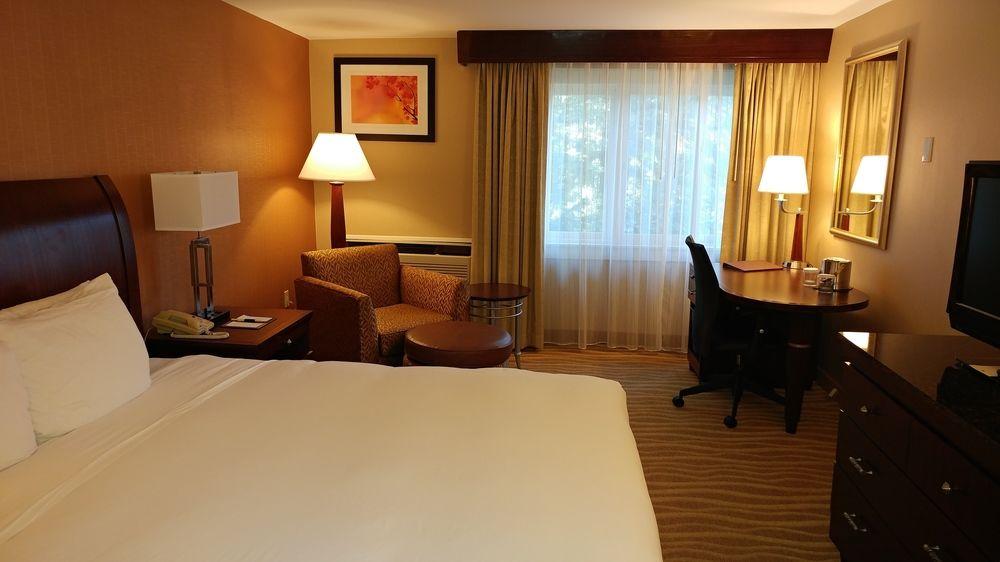 Delta Hotels By Marriott Burlington Zewnętrze zdjęcie