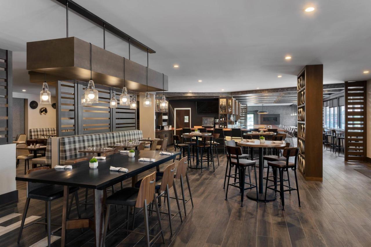 Delta Hotels By Marriott Burlington Zewnętrze zdjęcie
