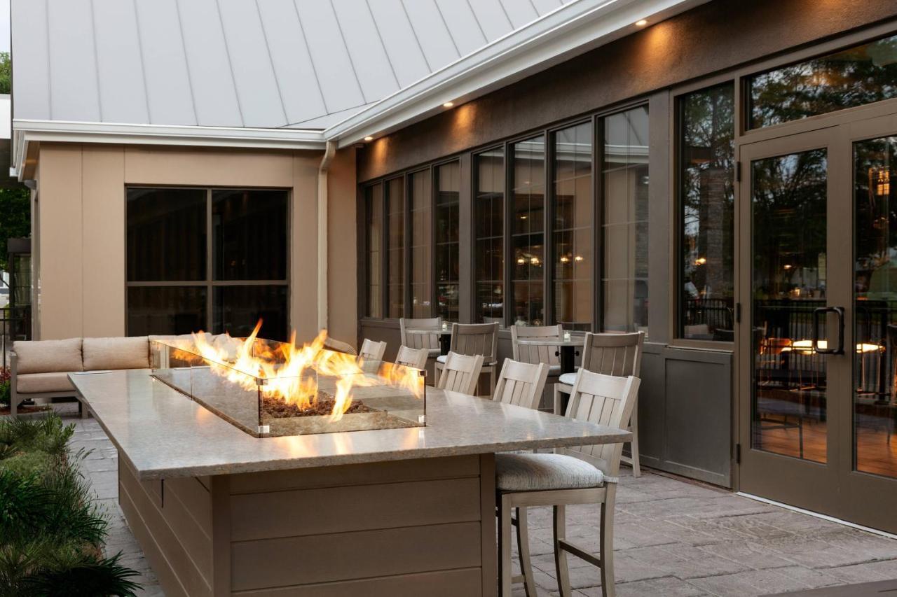Delta Hotels By Marriott Burlington Zewnętrze zdjęcie