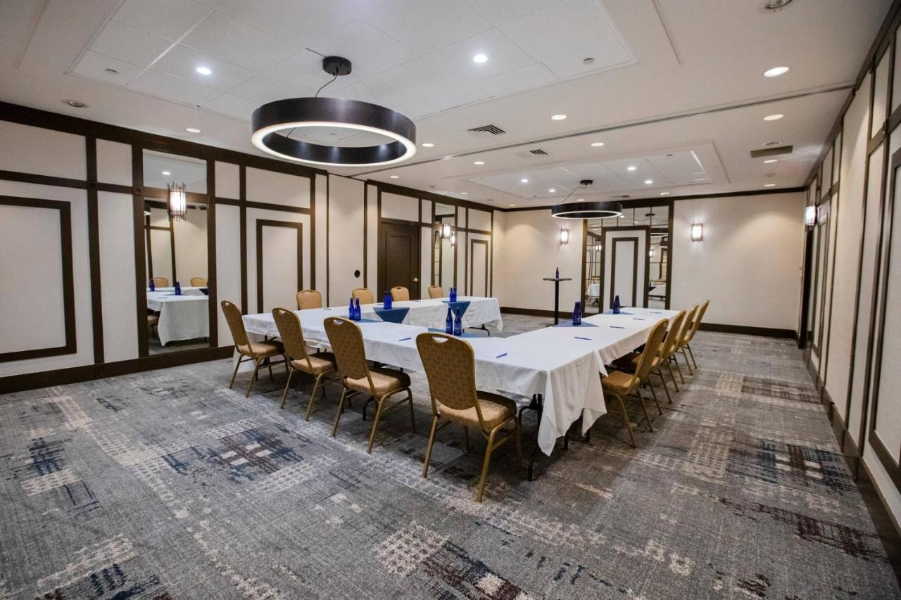 Delta Hotels By Marriott Burlington Zewnętrze zdjęcie