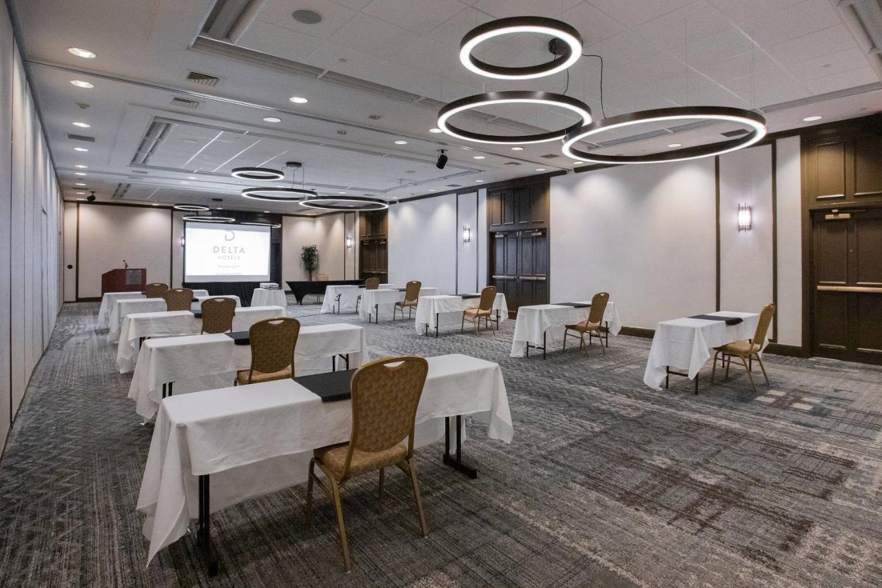 Delta Hotels By Marriott Burlington Zewnętrze zdjęcie