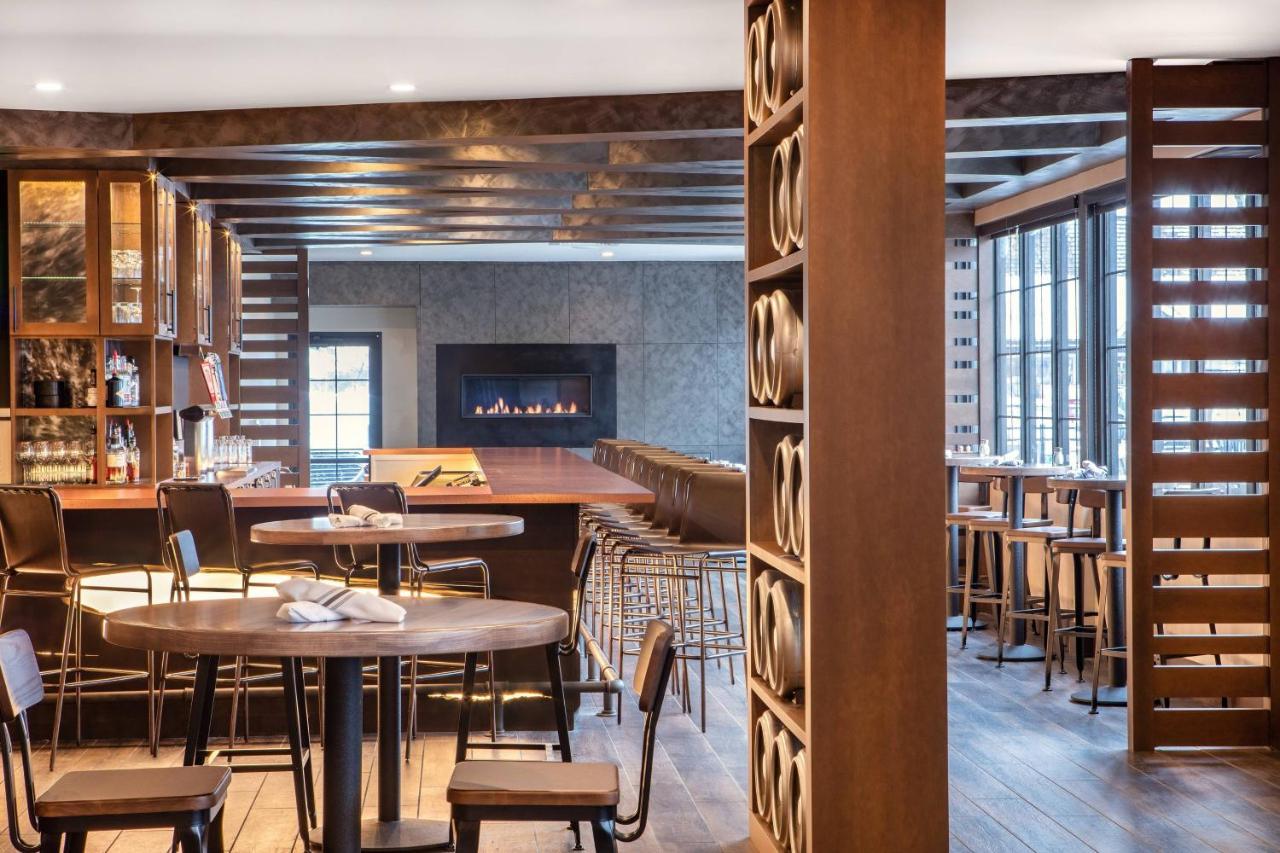 Delta Hotels By Marriott Burlington Zewnętrze zdjęcie