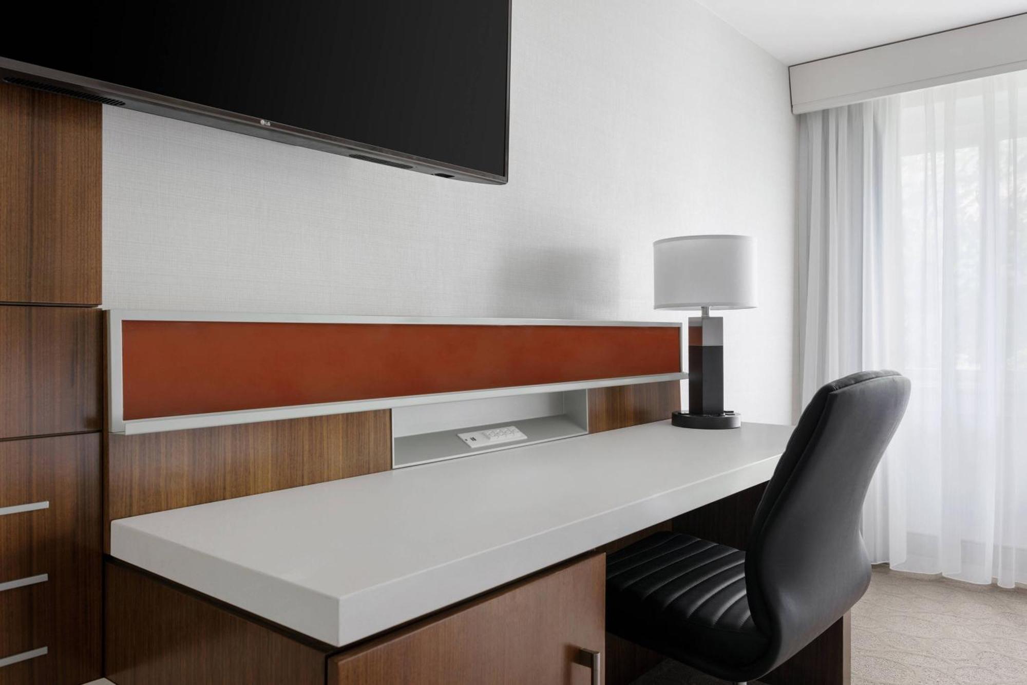Delta Hotels By Marriott Burlington Zewnętrze zdjęcie