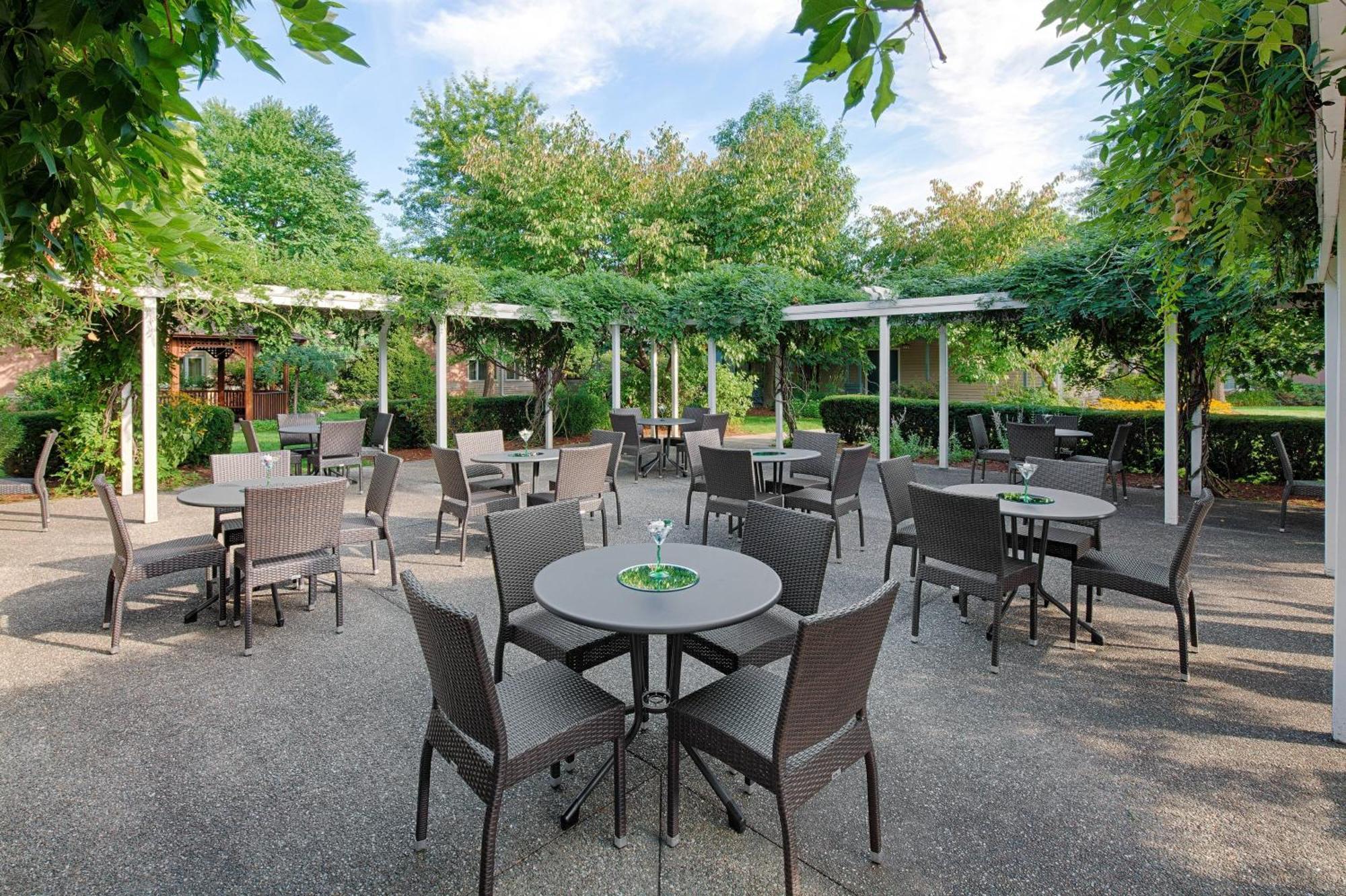 Delta Hotels By Marriott Burlington Zewnętrze zdjęcie